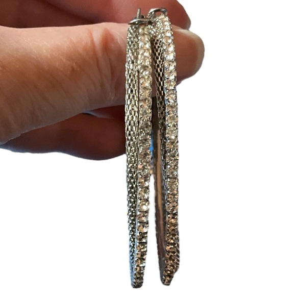 Chloe + Isabel Leather Bling Bracelet & Two (2) Silver Tone Pierced Earrings Lot - Picture 5 of 8